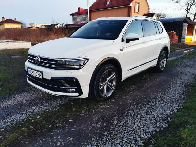 Белый Фольксваген Tiguan Allspace, объемом двигателя 2 л и пробегом 178 тыс. км за 33200 $, фото 3 на Automoto.ua