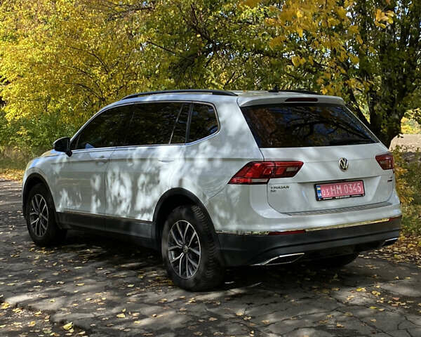 Фольксваген Tiguan Allspace 2018 в Виннице на Automoto.ua Белый Фольксваген Tiguan Allspace, объемом двигателя 2 л и пробегом 197 тыс. км за 18200 $, фото 5 на Automoto.ua