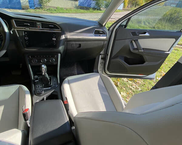 Фольксваген Tiguan Allspace 2018 в Виннице на Automoto.ua Белый Фольксваген Tiguan Allspace, объемом двигателя 2 л и пробегом 197 тыс. км за 18200 $, фото 11 на Automoto.ua