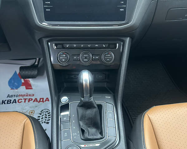 Белый Фольксваген Tiguan Allspace, объемом двигателя 2 л и пробегом 77 тыс. км за 18800 $, фото 15 на Automoto.ua