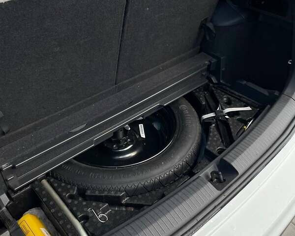 Белый Фольксваген Tiguan Allspace, объемом двигателя 1.98 л и пробегом 197 тыс. км за 16000 $, фото 22 на Automoto.ua