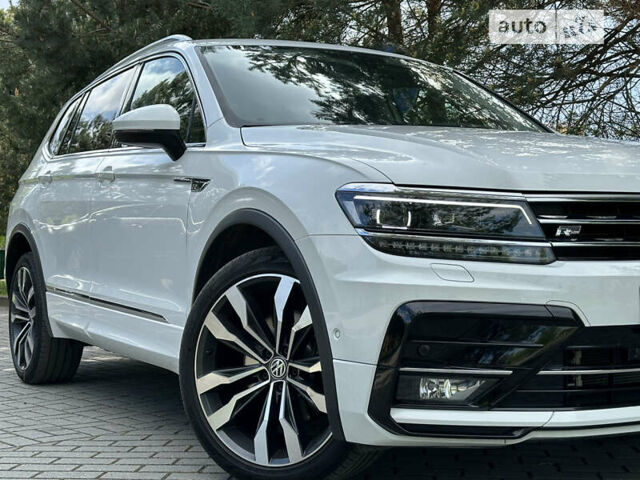 Белый Фольксваген Tiguan Allspace, объемом двигателя 2 л и пробегом 167 тыс. км за 31600 $, фото 1 на Automoto.ua