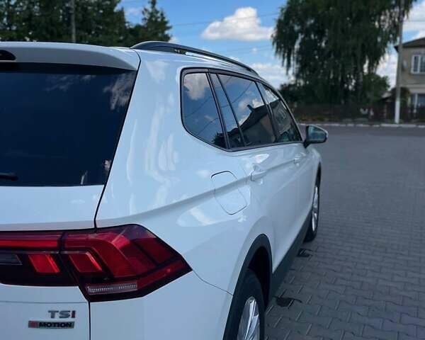 Белый Фольксваген Tiguan Allspace, объемом двигателя 1.98 л и пробегом 197 тыс. км за 16000 $, фото 6 на Automoto.ua