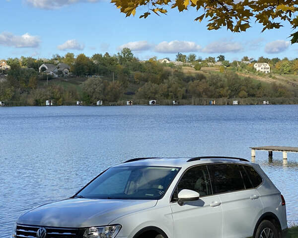 Фольксваген Tiguan Allspace 2018 в Виннице на Automoto.ua Белый Фольксваген Tiguan Allspace, объемом двигателя 2 л и пробегом 197 тыс. км за 18200 $, фото 14 на Automoto.ua