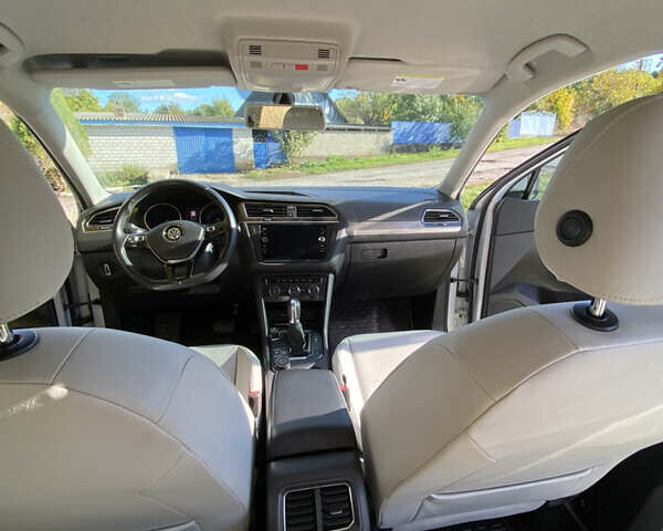 Фольксваген Tiguan Allspace 2018 в Виннице на Automoto.ua Белый Фольксваген Tiguan Allspace, объемом двигателя 2 л и пробегом 197 тыс. км за 18200 $, фото 9 на Automoto.ua