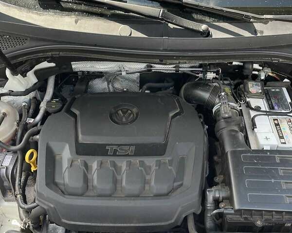 Белый Фольксваген Tiguan Allspace, объемом двигателя 1.98 л и пробегом 197 тыс. км за 16000 $, фото 17 на Automoto.ua