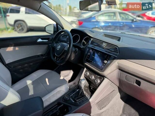 Белый Фольксваген Tiguan Allspace, объемом двигателя 2 л и пробегом 180 тыс. км за 12600 $, фото 9 на Automoto.ua