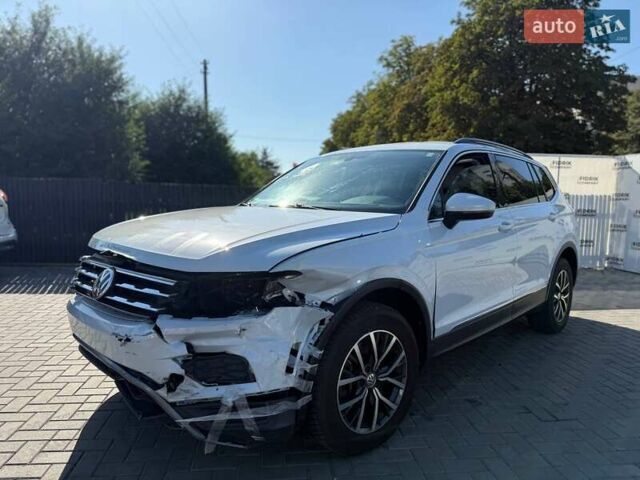 Белый Фольксваген Tiguan Allspace, объемом двигателя 2 л и пробегом 180 тыс. км за 12600 $, фото 1 на Automoto.ua