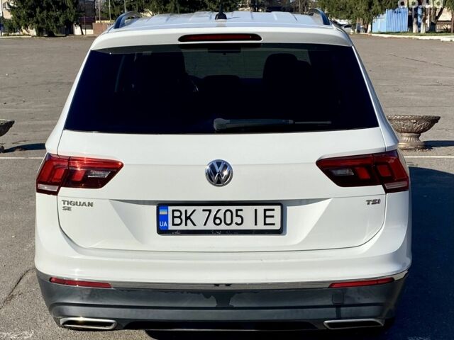 Белый Фольксваген Tiguan Allspace, объемом двигателя 2 л и пробегом 155 тыс. км за 18000 $, фото 1 на Automoto.ua