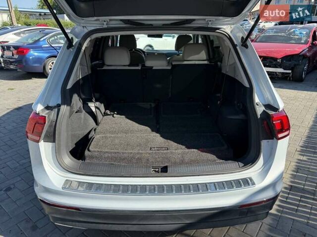 Белый Фольксваген Tiguan Allspace, объемом двигателя 2 л и пробегом 180 тыс. км за 12600 $, фото 17 на Automoto.ua