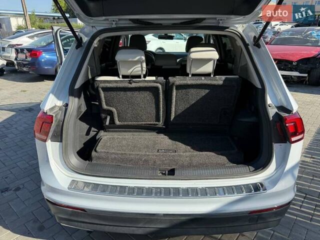 Белый Фольксваген Tiguan Allspace, объемом двигателя 2 л и пробегом 180 тыс. км за 12600 $, фото 14 на Automoto.ua