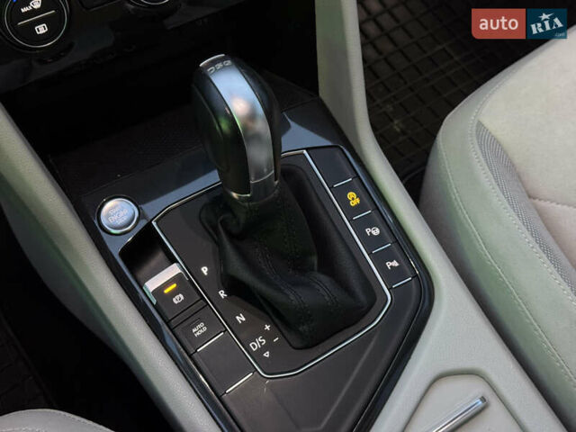 Білий Фольксваген Tiguan Allspace, об'ємом двигуна 2 л та пробігом 193 тис. км за 26499 $, фото 53 на Automoto.ua