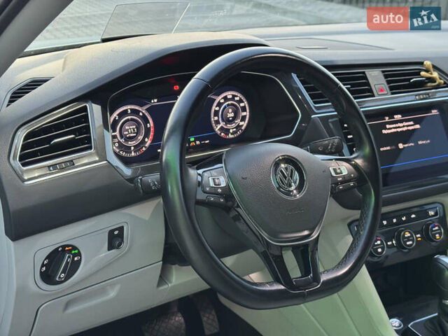 Білий Фольксваген Tiguan Allspace, об'ємом двигуна 2 л та пробігом 193 тис. км за 26499 $, фото 40 на Automoto.ua