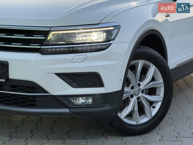 Білий Фольксваген Tiguan Allspace, об'ємом двигуна 2 л та пробігом 193 тис. км за 26499 $, фото 24 на Automoto.ua