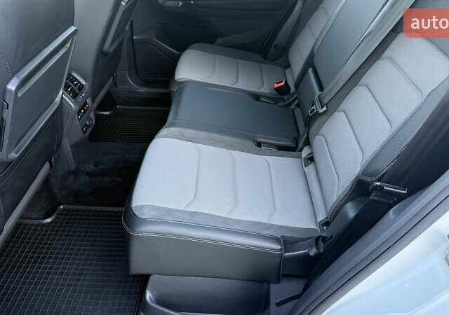 Белый Фольксваген Tiguan Allspace, объемом двигателя 2 л и пробегом 228 тыс. км за 29450 $, фото 62 на Automoto.ua