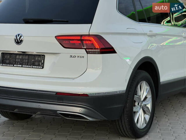 Білий Фольксваген Tiguan Allspace, об'ємом двигуна 2 л та пробігом 193 тис. км за 26499 $, фото 29 на Automoto.ua