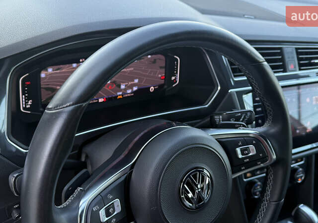 Белый Фольксваген Tiguan Allspace, объемом двигателя 2 л и пробегом 228 тыс. км за 29450 $, фото 100 на Automoto.ua