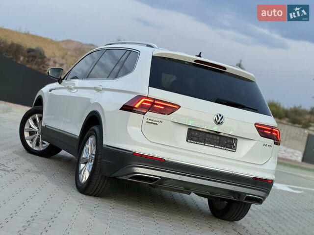 Білий Фольксваген Tiguan Allspace, об'ємом двигуна 2 л та пробігом 193 тис. км за 26499 $, фото 32 на Automoto.ua