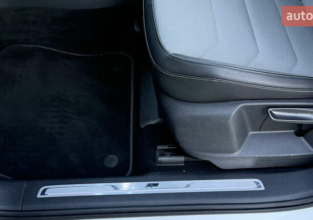 Белый Фольксваген Tiguan Allspace, объемом двигателя 2 л и пробегом 228 тыс. км за 29450 $, фото 51 на Automoto.ua