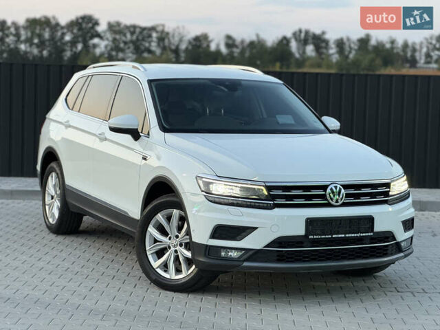 Білий Фольксваген Tiguan Allspace, об'ємом двигуна 2 л та пробігом 193 тис. км за 26499 $, фото 16 на Automoto.ua
