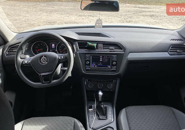 Белый Фольксваген Tiguan Allspace, объемом двигателя 2 л и пробегом 32 тыс. км за 18300 $, фото 33 на Automoto.ua