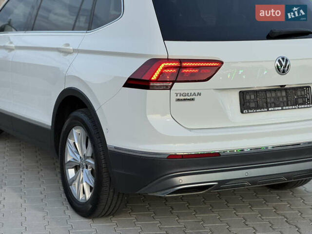 Білий Фольксваген Tiguan Allspace, об'ємом двигуна 2 л та пробігом 193 тис. км за 26499 $, фото 33 на Automoto.ua