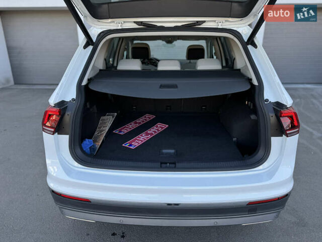Білий Фольксваген Tiguan Allspace, об'ємом двигуна 2 л та пробігом 193 тис. км за 26499 $, фото 67 на Automoto.ua