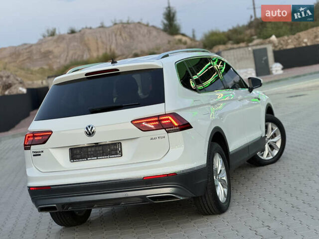 Білий Фольксваген Tiguan Allspace, об'ємом двигуна 2 л та пробігом 193 тис. км за 26499 $, фото 26 на Automoto.ua