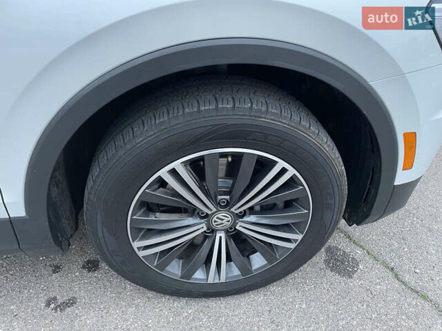 Белый Фольксваген Tiguan Allspace, объемом двигателя 1.97 л и пробегом 139 тыс. км за 20999 $, фото 6 на Automoto.ua