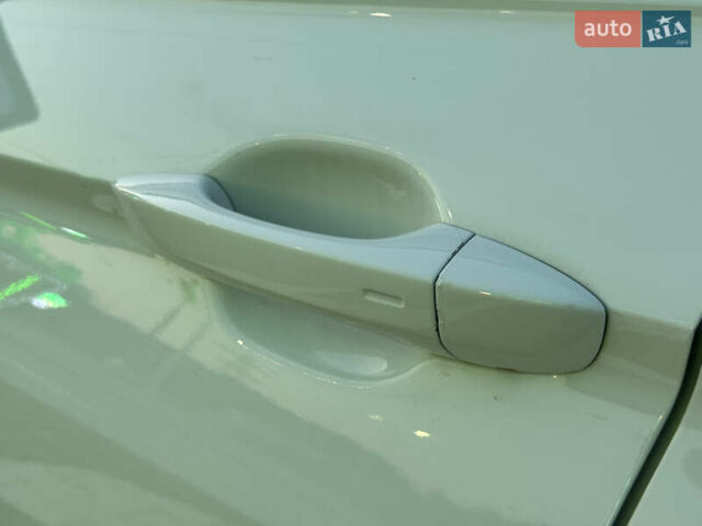 Білий Фольксваген Tiguan Allspace, об'ємом двигуна 2 л та пробігом 193 тис. км за 26499 $, фото 57 на Automoto.ua