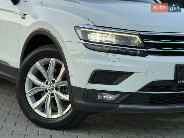 Білий Фольксваген Tiguan Allspace, об'ємом двигуна 2 л та пробігом 193 тис. км за 26499 $, фото 19 на Automoto.ua