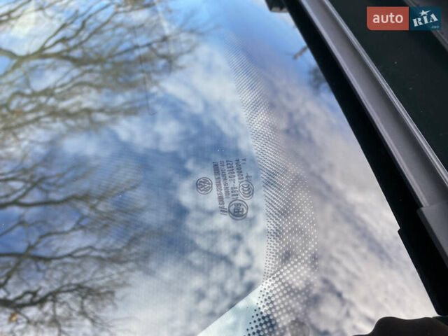 Белый Фольксваген Tiguan Allspace, объемом двигателя 2 л и пробегом 32 тыс. км за 18300 $, фото 21 на Automoto.ua