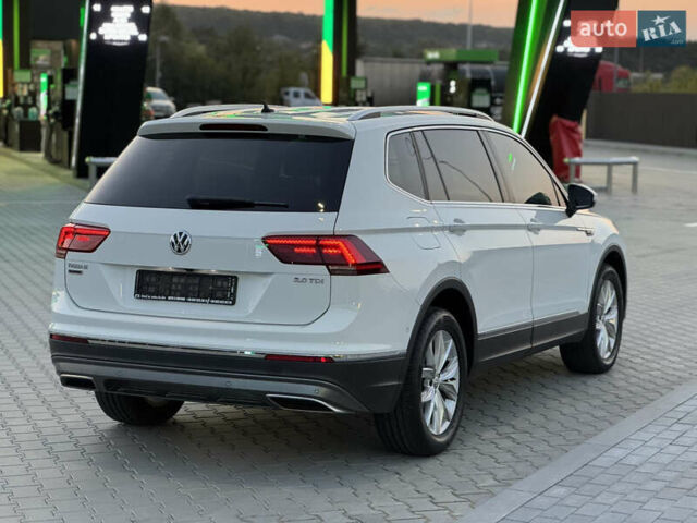 Білий Фольксваген Tiguan Allspace, об'ємом двигуна 2 л та пробігом 193 тис. км за 26499 $, фото 14 на Automoto.ua