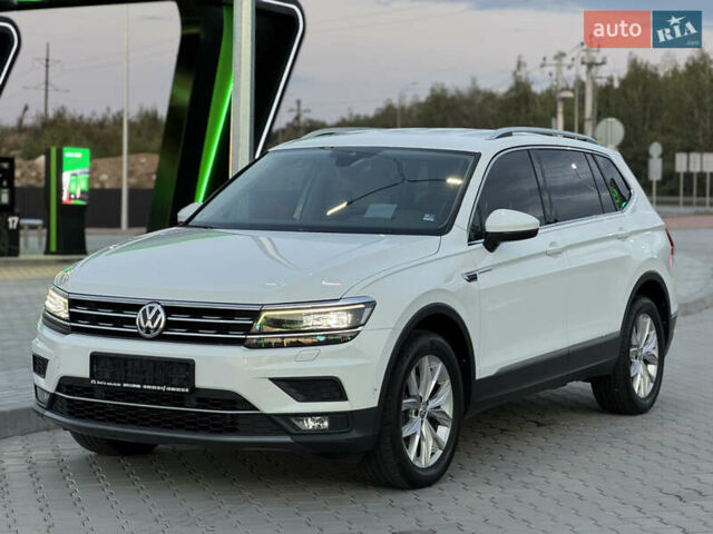 Білий Фольксваген Tiguan Allspace, об'ємом двигуна 2 л та пробігом 193 тис. км за 26499 $, фото 3 на Automoto.ua
