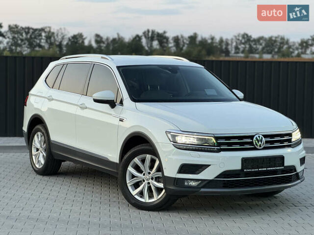 Білий Фольксваген Tiguan Allspace, об'ємом двигуна 2 л та пробігом 193 тис. км за 26499 $, фото 17 на Automoto.ua