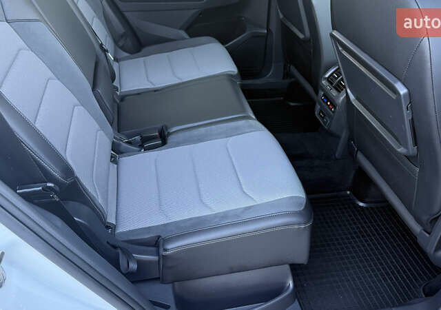 Белый Фольксваген Tiguan Allspace, объемом двигателя 2 л и пробегом 228 тыс. км за 29450 $, фото 70 на Automoto.ua