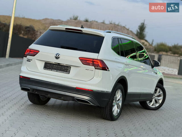 Білий Фольксваген Tiguan Allspace, об'ємом двигуна 2 л та пробігом 193 тис. км за 26499 $, фото 28 на Automoto.ua