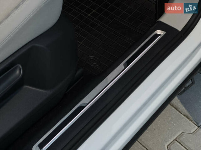Білий Фольксваген Tiguan Allspace, об'ємом двигуна 2 л та пробігом 193 тис. км за 26499 $, фото 51 на Automoto.ua