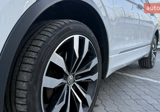 Белый Фольксваген Tiguan Allspace, объемом двигателя 2 л и пробегом 228 тыс. км за 29450 $, фото 22 на Automoto.ua