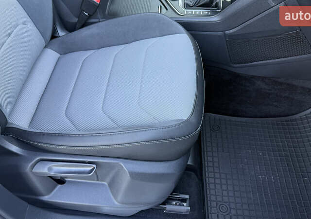 Белый Фольксваген Tiguan Allspace, объемом двигателя 2 л и пробегом 228 тыс. км за 29450 $, фото 75 на Automoto.ua