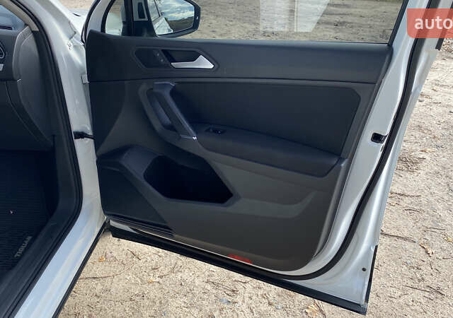 Белый Фольксваген Tiguan Allspace, объемом двигателя 2 л и пробегом 32 тыс. км за 18300 $, фото 35 на Automoto.ua