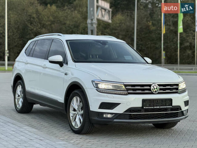 Білий Фольксваген Tiguan Allspace, об'ємом двигуна 2 л та пробігом 193 тис. км за 26499 $, фото 5 на Automoto.ua