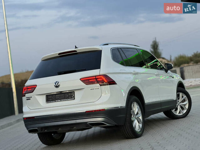 Білий Фольксваген Tiguan Allspace, об'ємом двигуна 2 л та пробігом 193 тис. км за 26499 $, фото 27 на Automoto.ua