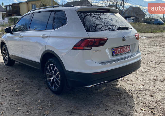 Белый Фольксваген Tiguan Allspace, объемом двигателя 2 л и пробегом 32 тыс. км за 18300 $, фото 5 на Automoto.ua