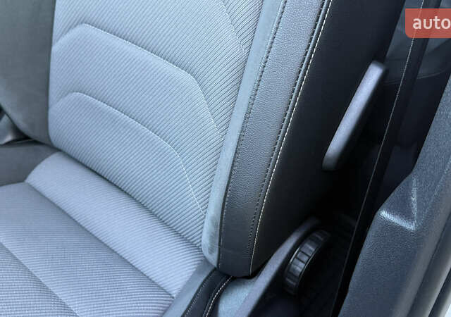 Белый Фольксваген Tiguan Allspace, объемом двигателя 2 л и пробегом 228 тыс. км за 29450 $, фото 49 на Automoto.ua