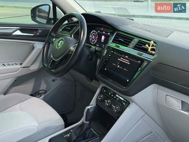 Білий Фольксваген Tiguan Allspace, об'ємом двигуна 2 л та пробігом 193 тис. км за 26499 $, фото 48 на Automoto.ua