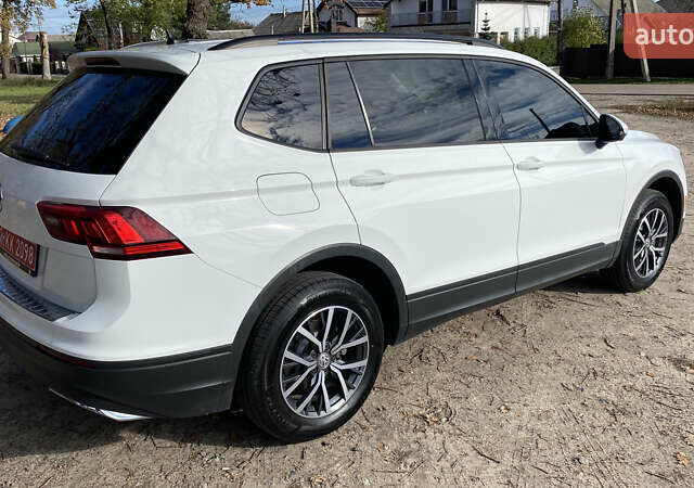 Белый Фольксваген Tiguan Allspace, объемом двигателя 2 л и пробегом 32 тыс. км за 18300 $, фото 10 на Automoto.ua