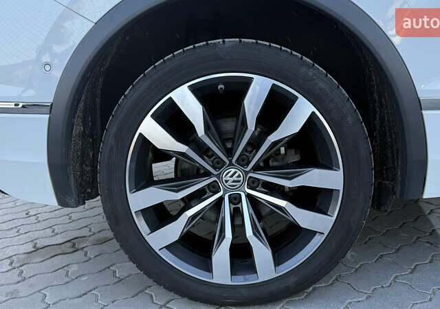 Белый Фольксваген Tiguan Allspace, объемом двигателя 2 л и пробегом 228 тыс. км за 29450 $, фото 29 на Automoto.ua