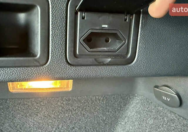 Белый Фольксваген Tiguan Allspace, объемом двигателя 2 л и пробегом 228 тыс. км за 29450 $, фото 87 на Automoto.ua