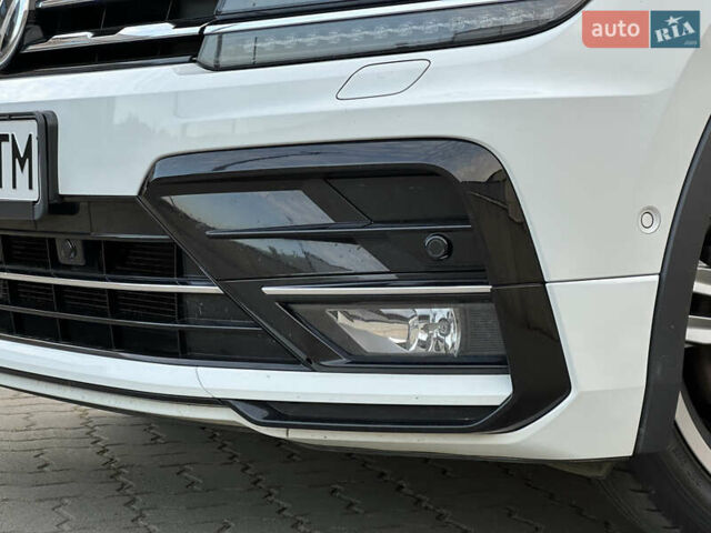 Белый Фольксваген Tiguan Allspace, объемом двигателя 2 л и пробегом 184 тыс. км за 31499 $, фото 10 на Automoto.ua